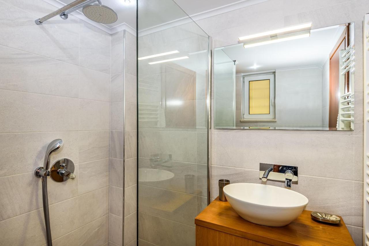 Apartment A80 ハニア エクステリア 写真